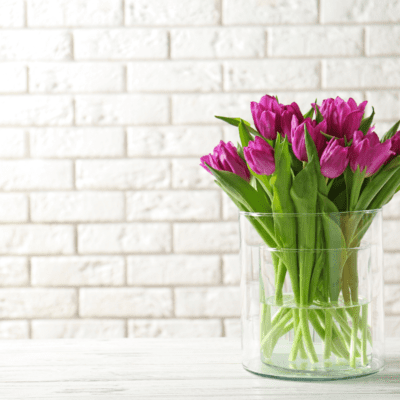 Kwiaty w wazonie obraz główny