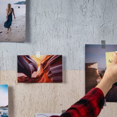 wieszanie obrazów bez wiercenia na taśmę