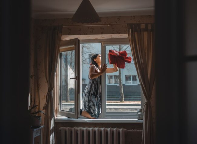 kobieta okno mycie okien
