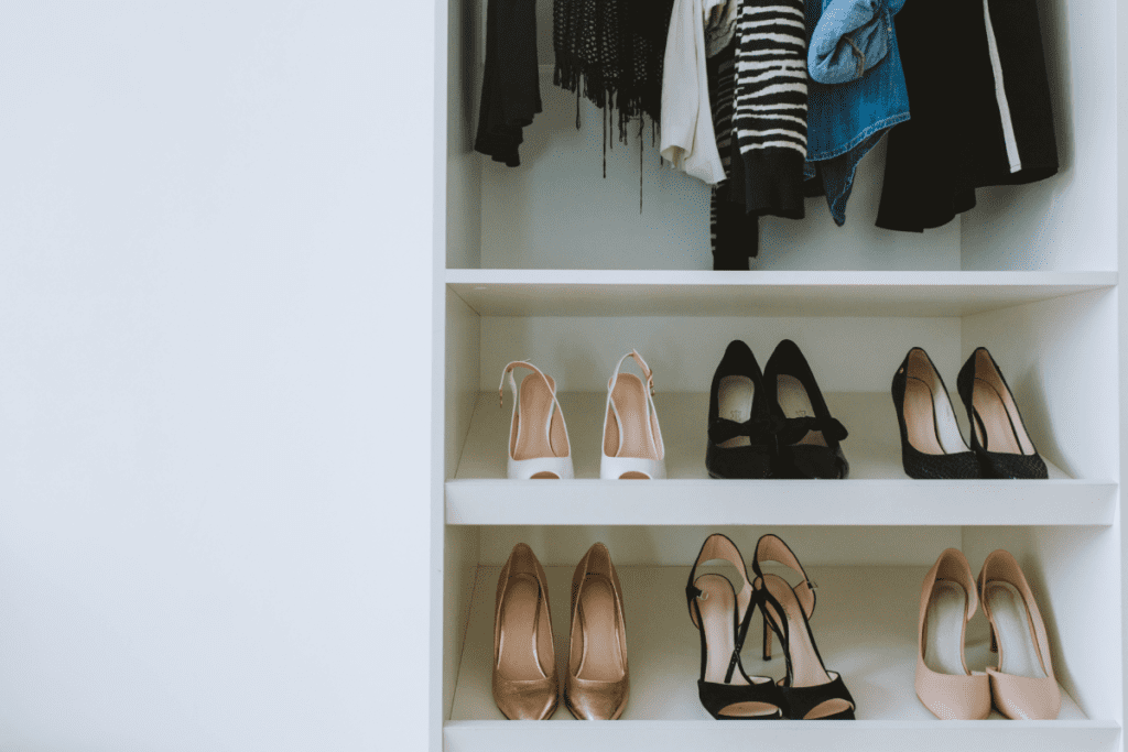 przechowywanie butów - buty w szafie