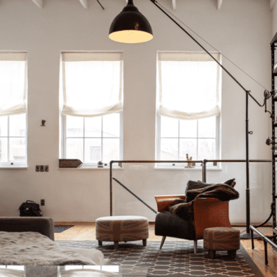 regały metalowe - loft, pokój, lampa