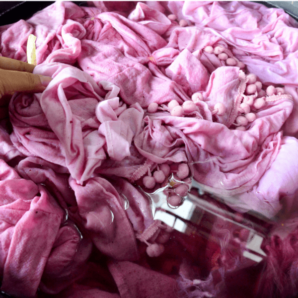 Farbowanie ubrań czym jest