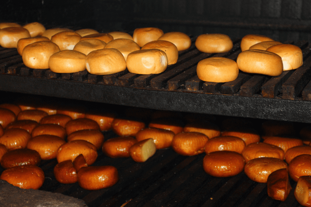 Przywędzony ser na ciepło