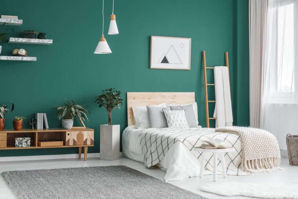 butelkowa zieleń_kolor ścian w sypialni