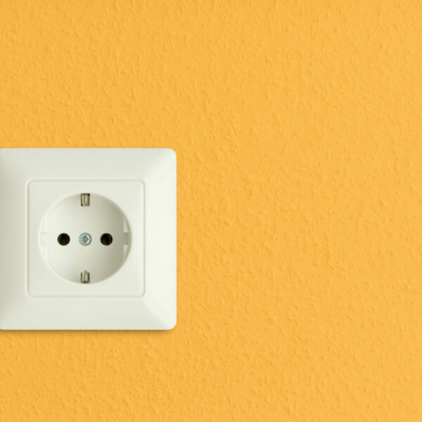 jak podłączyć gniazdko elektryczne