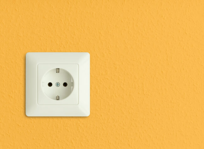 jak podłączyć gniazdko elektryczne