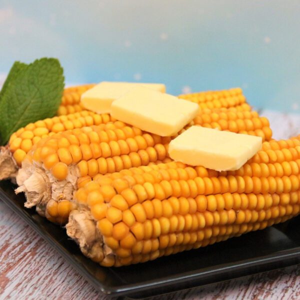 Gotowana kukurydza z masłem