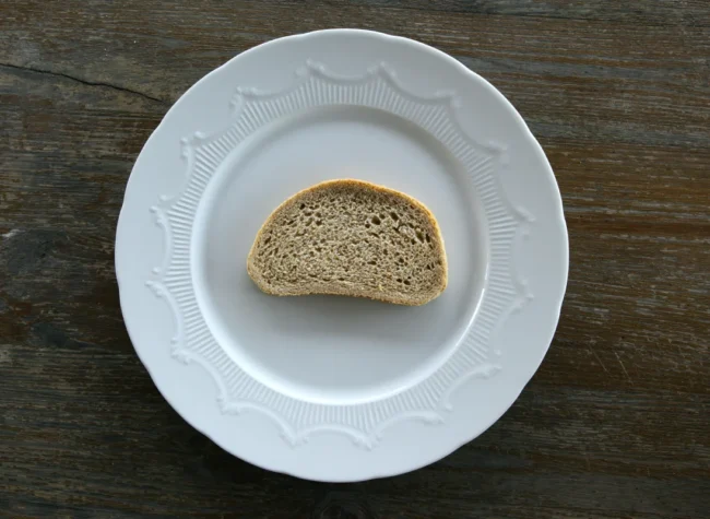 ile kalorii ma kromka chleba