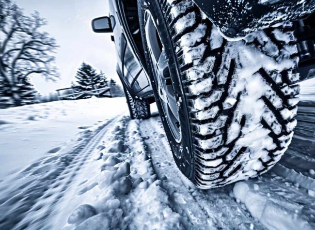 Kiedy zmieniać opony na zimowe