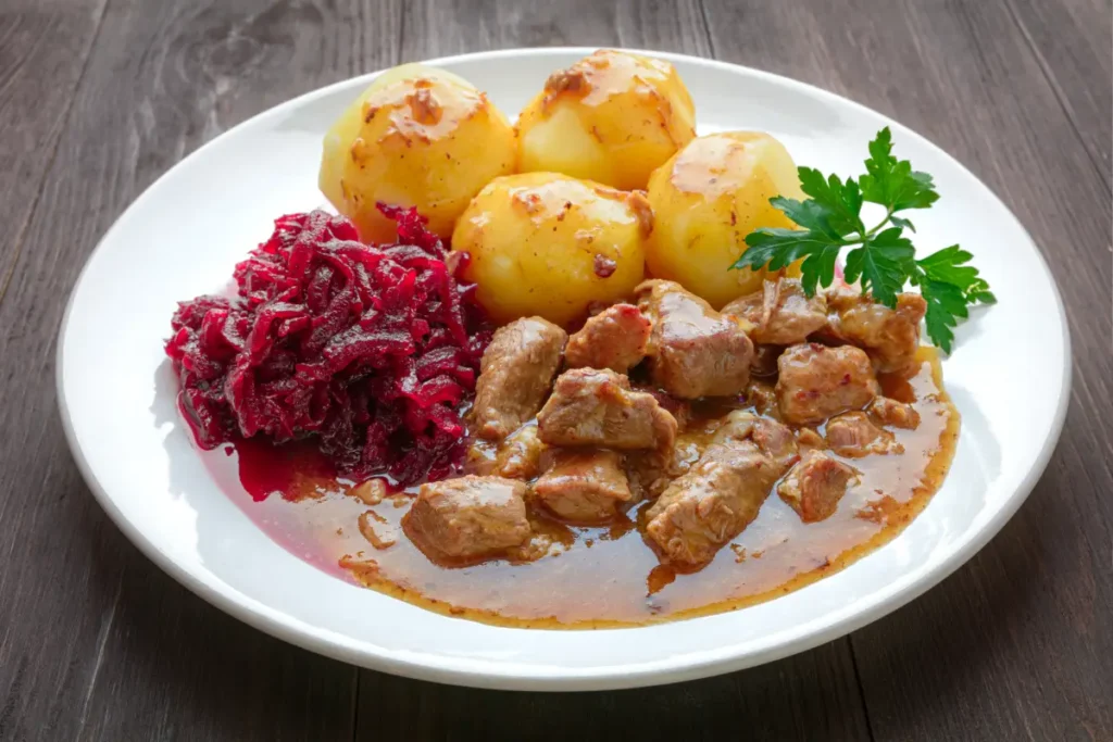 polski obiad z buraczkami ze słoika