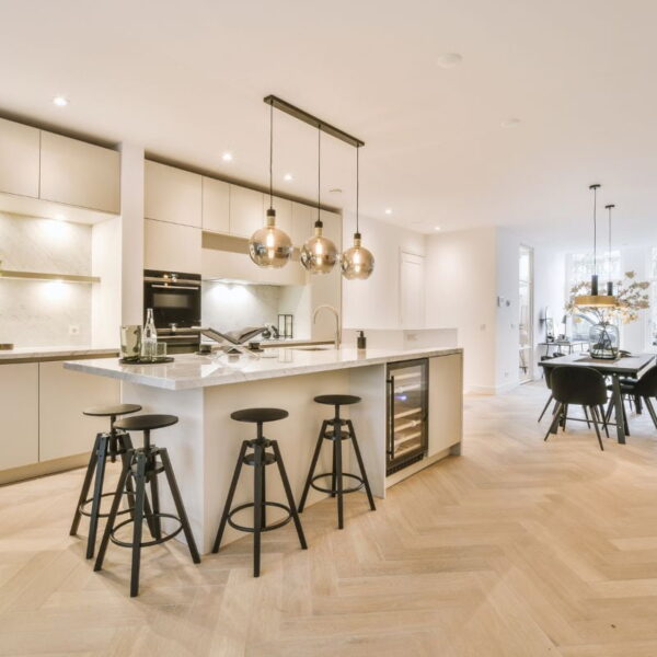 oświetlenie w kuchni nad blatem