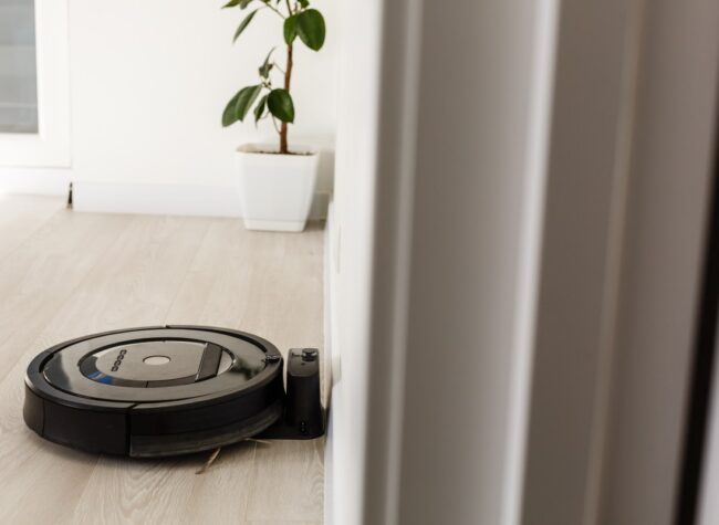 iRobot Roomba – który wybrać? Ranking robotów sprzątających z funkcją mopowania