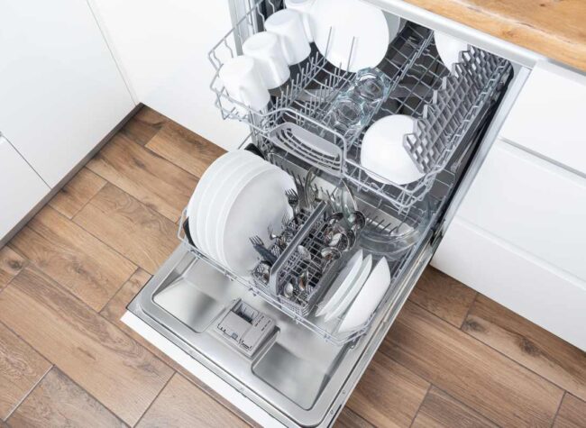 Jak zresetować zmywarkę Electrolux? Szybki sposób na rozwiązanie błędów